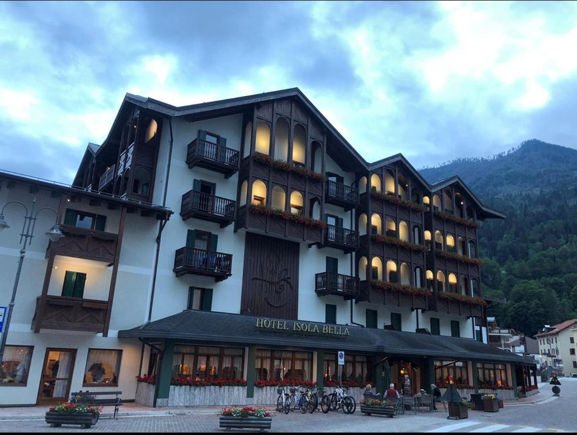 Hotel Isolabella Wellness Фиера ди Примиеро Екстериор снимка