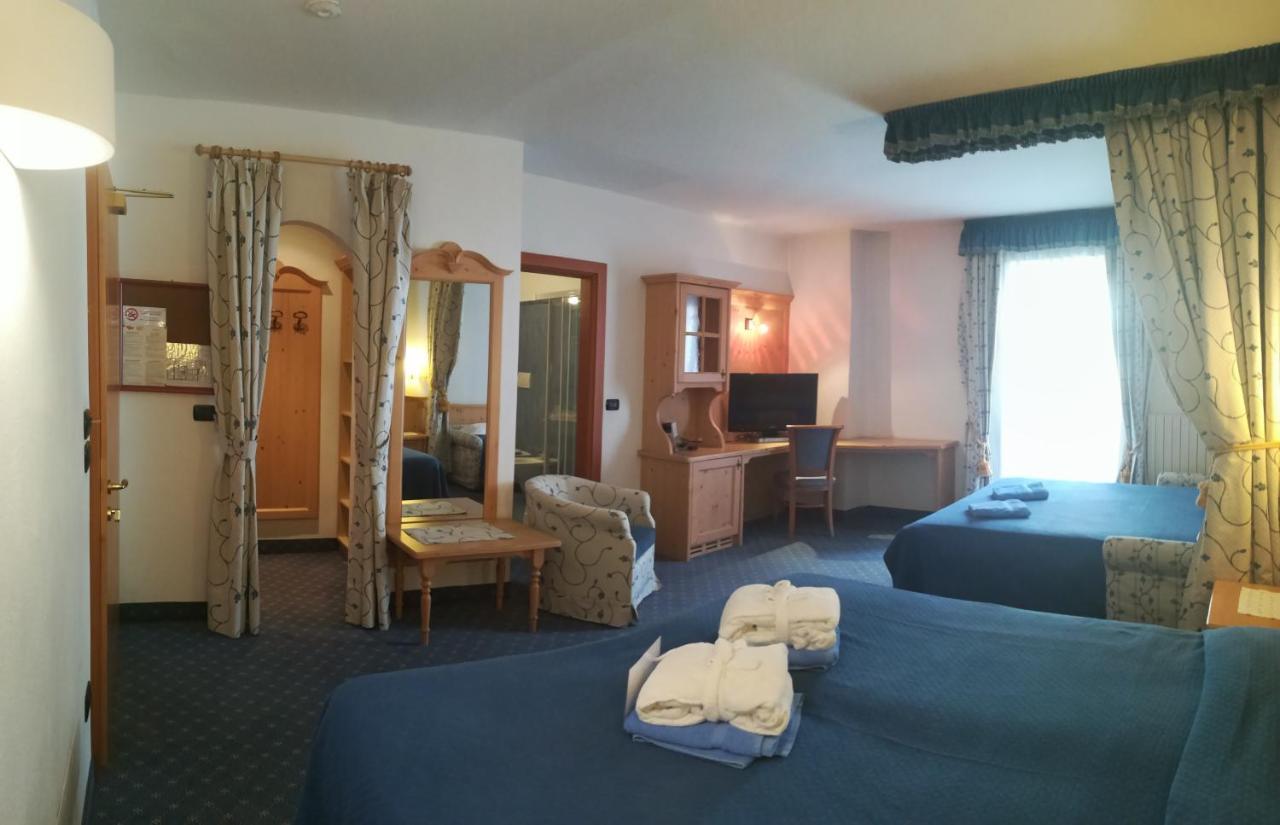 Hotel Isolabella Wellness Фиера ди Примиеро Екстериор снимка