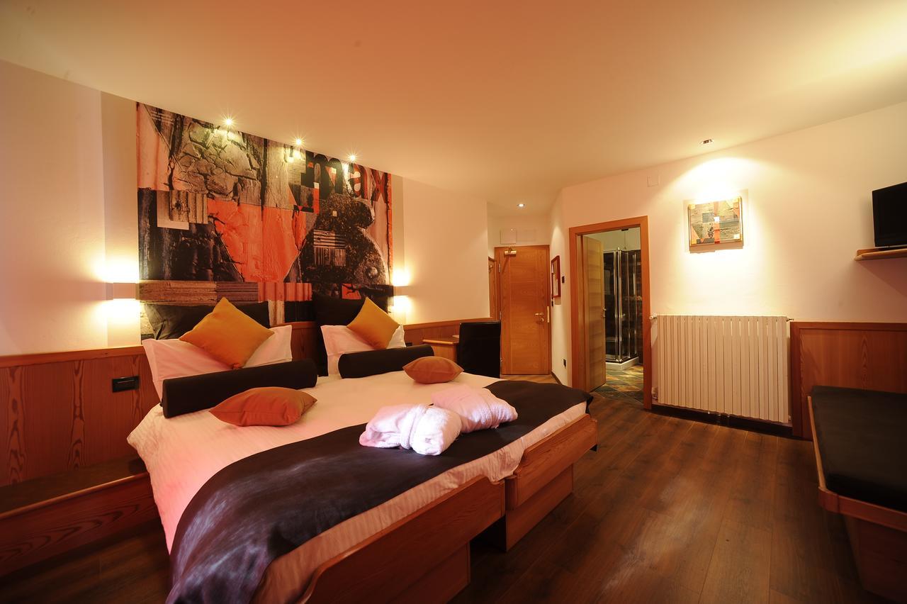Hotel Isolabella Wellness Фиера ди Примиеро Екстериор снимка