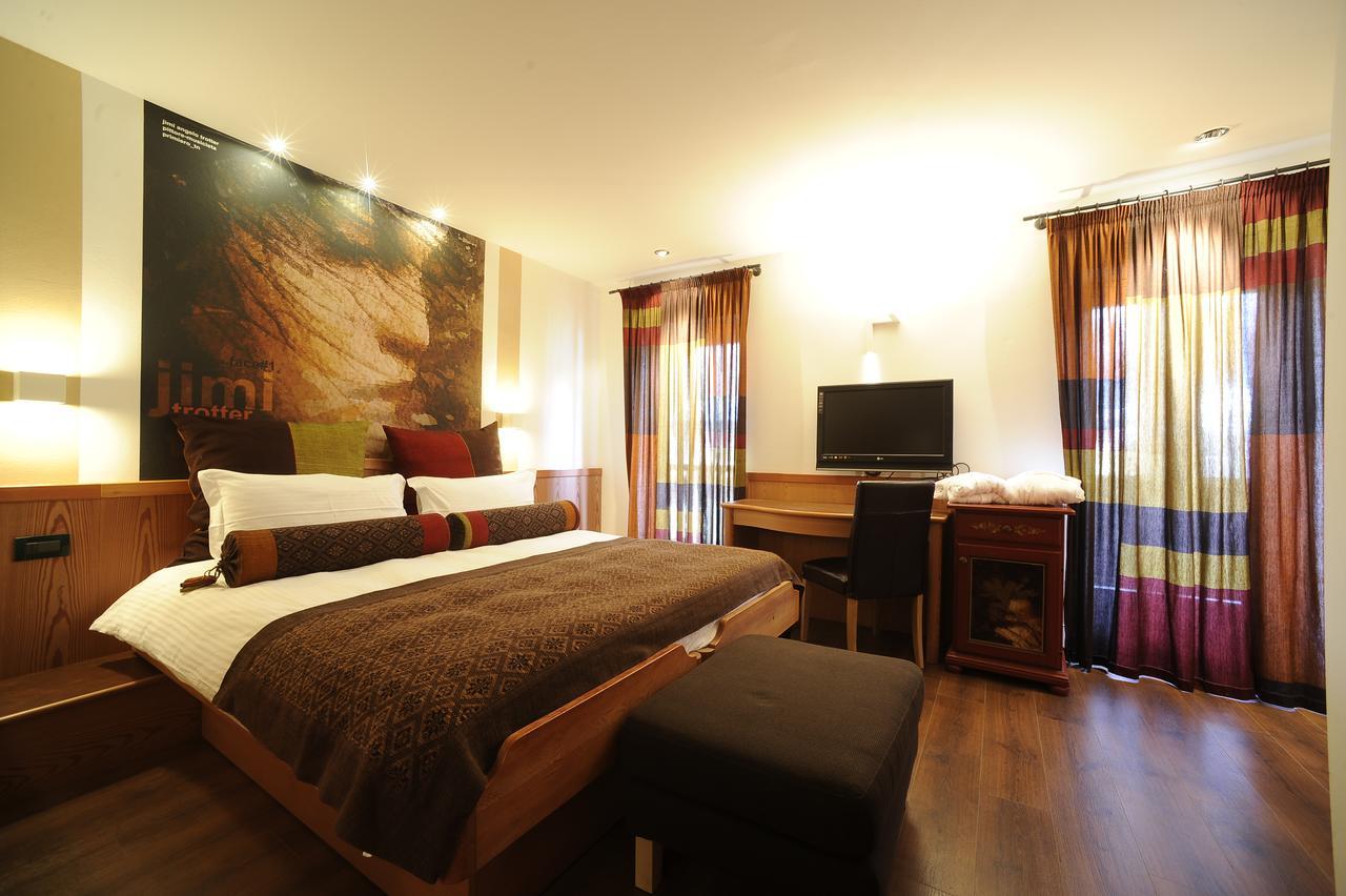 Hotel Isolabella Wellness Фиера ди Примиеро Екстериор снимка