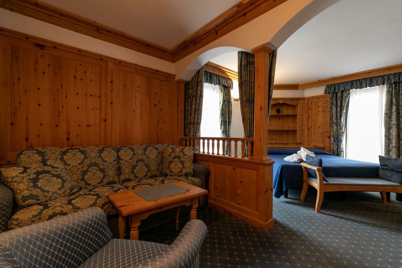 Hotel Isolabella Wellness Фиера ди Примиеро Екстериор снимка
